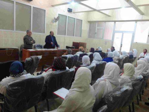 لقاء مع مقدمين الخدمات الصحيه في مستشفي دار اسماعيل